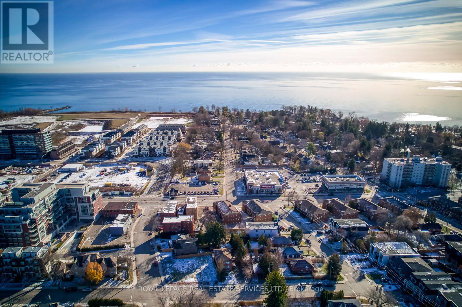 322 LAKESHORE ROAD W - 30