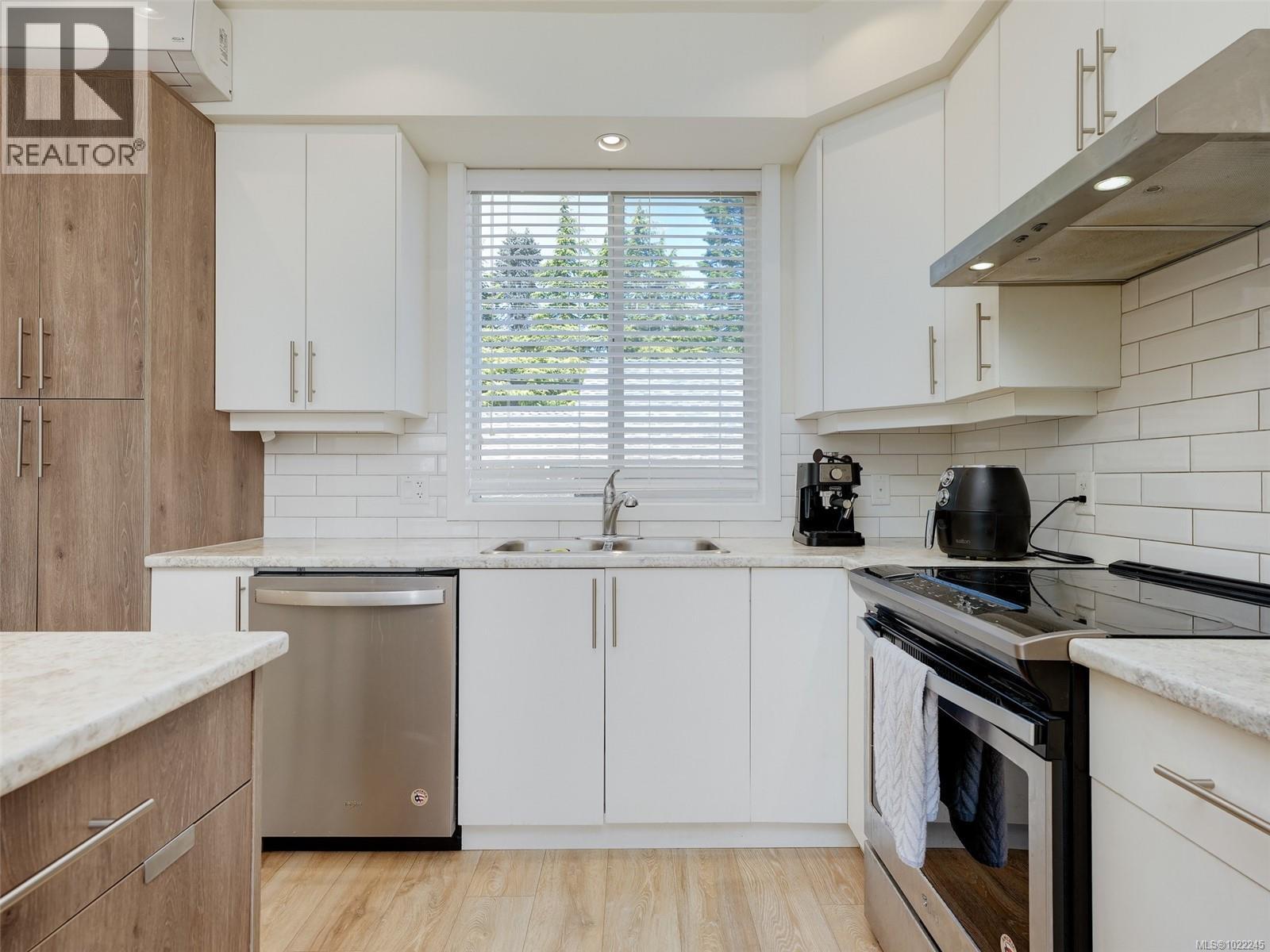  6536 Lanark Road, Sooke