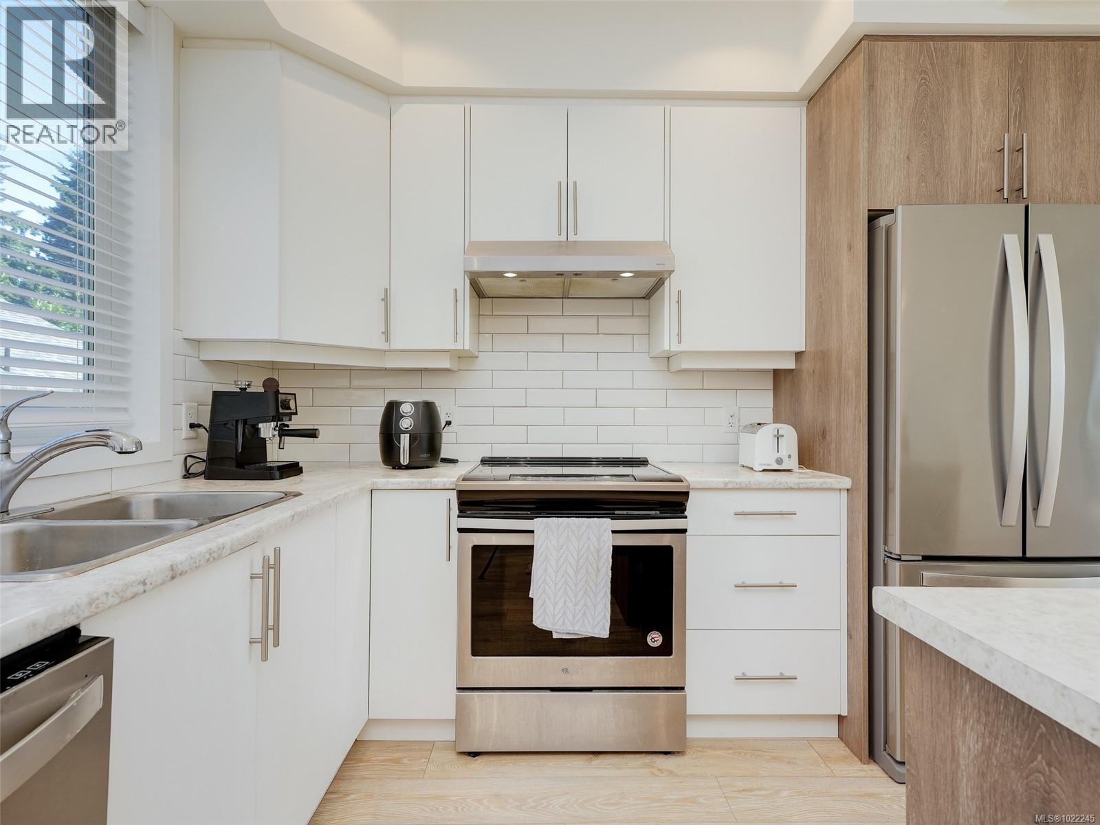  6536 Lanark Road, Sooke