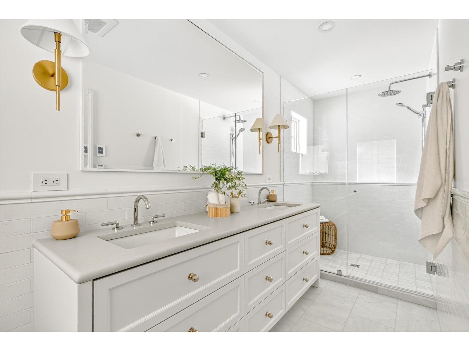 8883 HUDSON BAY STREET, Langley