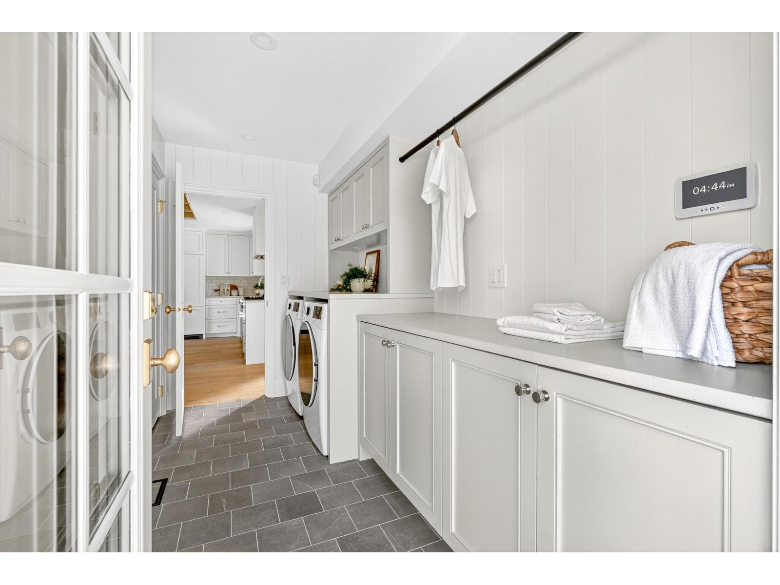 8883 HUDSON BAY STREET, Langley