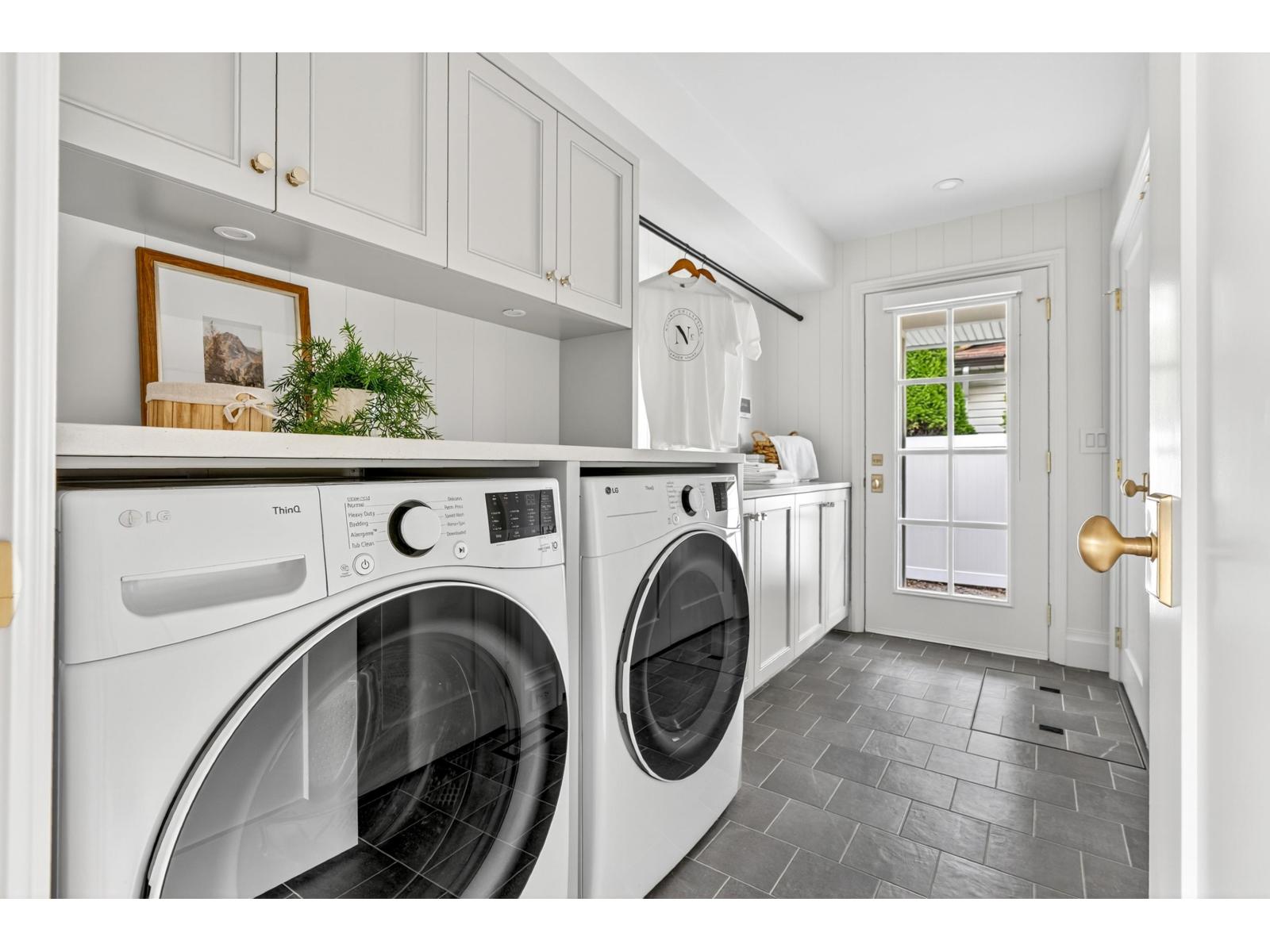 8883 HUDSON BAY STREET, Langley