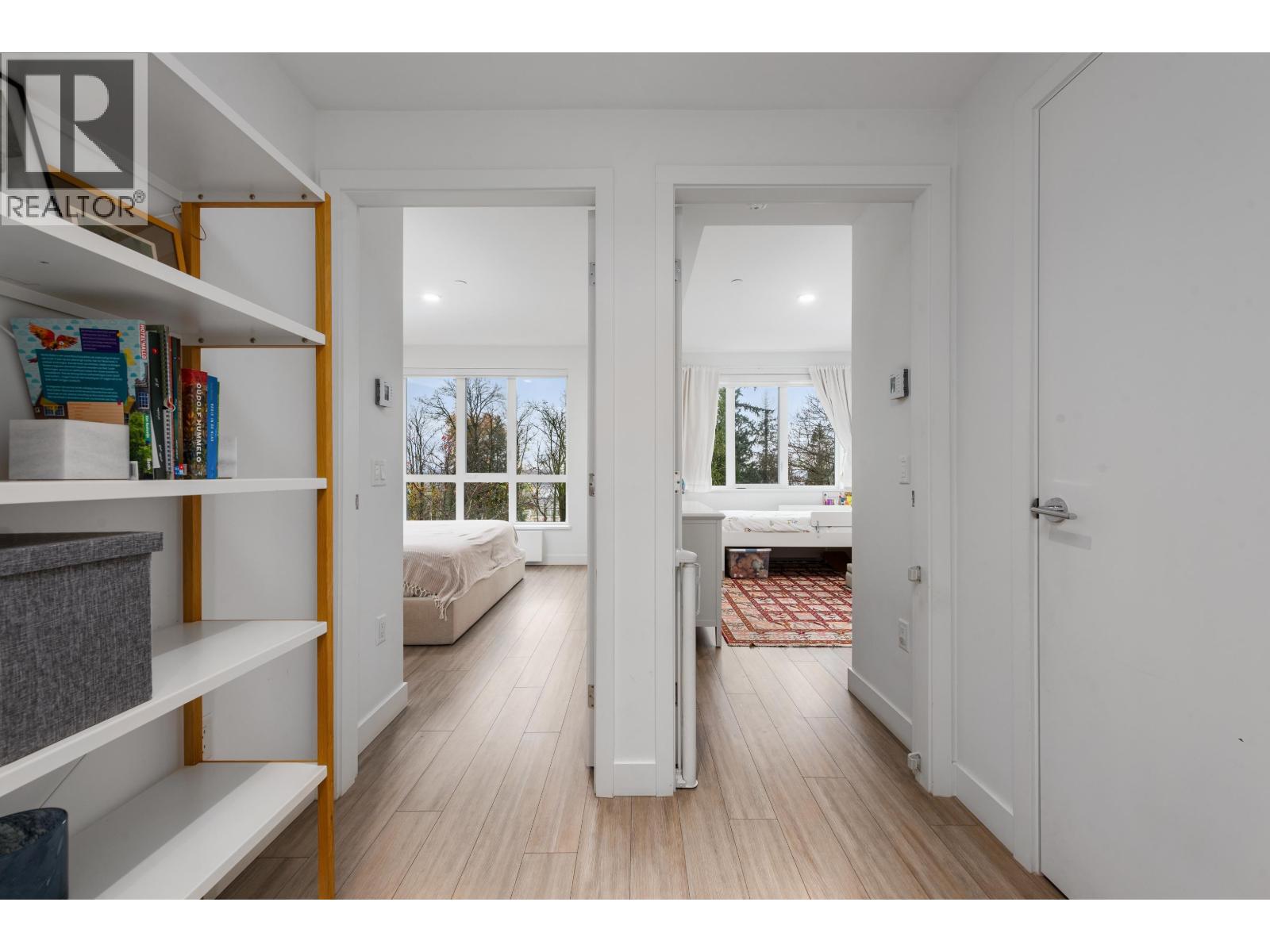 110 733 E 3RD STREET, North Vancouver