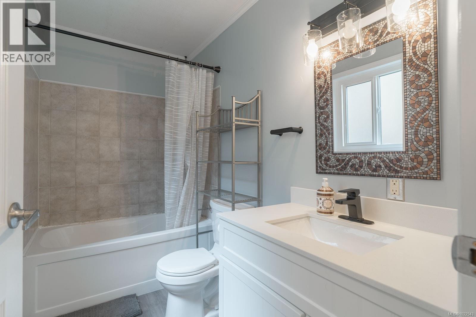 10 855 Howard Ave, Nanaimo