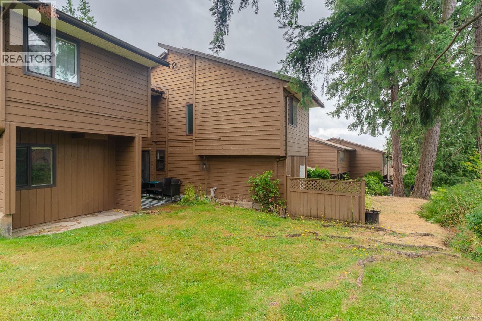 10 855 Howard Ave, Nanaimo