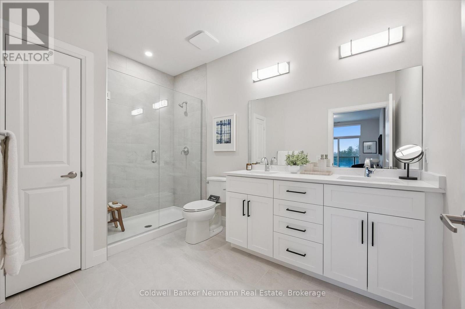 #318 1882 GORDON STREET - 21