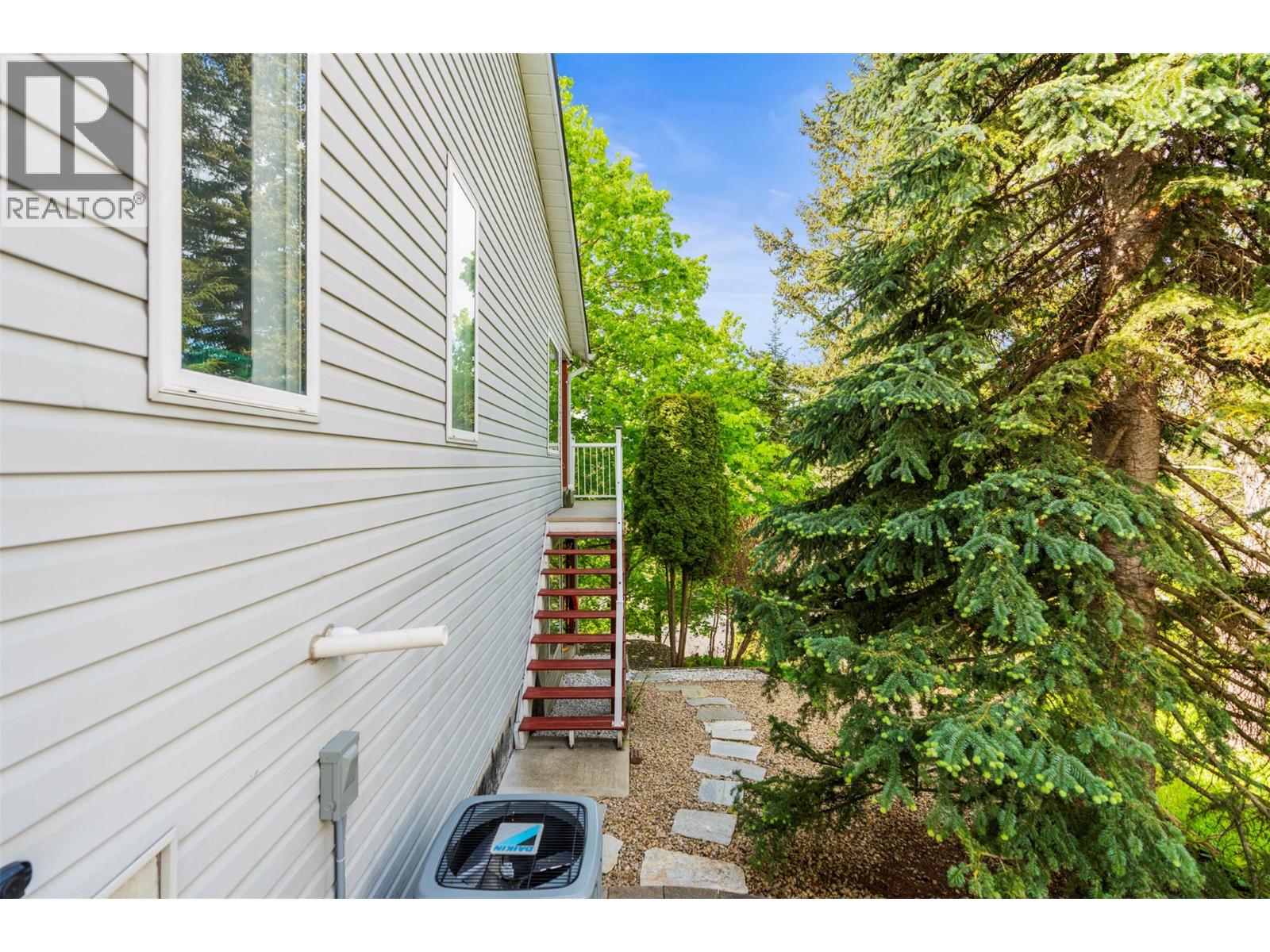 3025 Murison Place, Armstrong