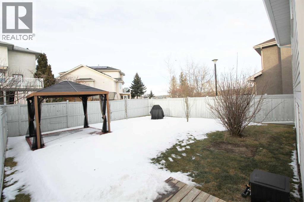 Single Family House 4 Level for Sale in  Hidden Vale Place NW Hidden Valley Calgary 
