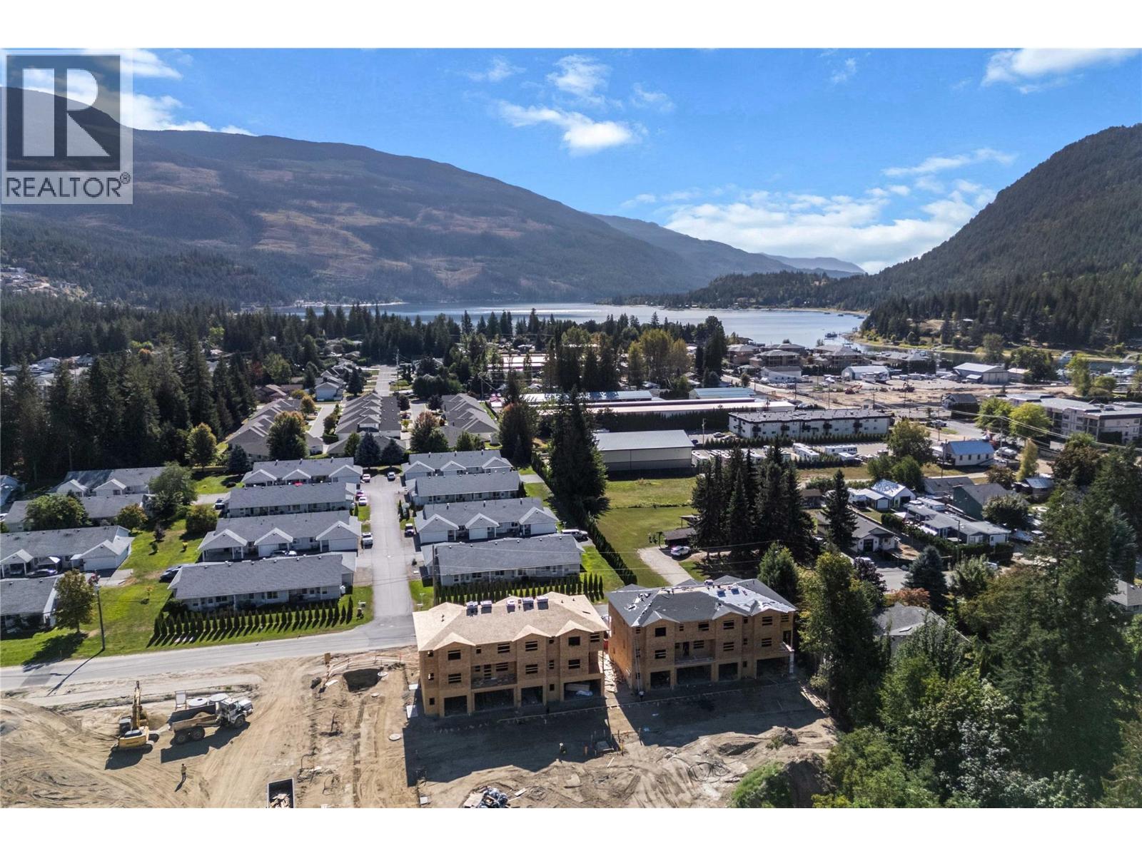 5 222 Temple Street, Sicamous