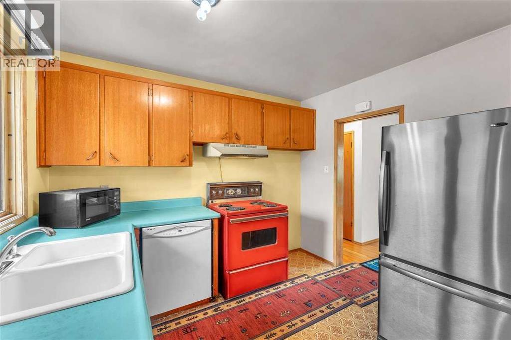 Single Family House Bungalow for Sale in  Worcester Drive SW Wildwood Calgary 