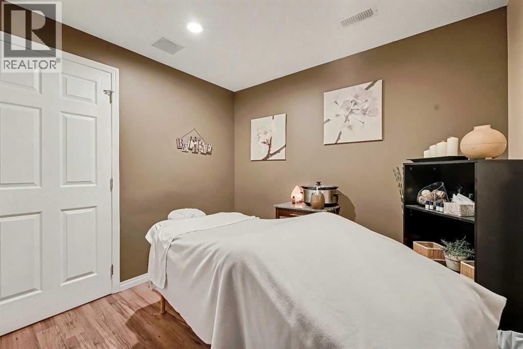 Single Family House for Sale in  Tarawood Grove NE Taradale Calgary 