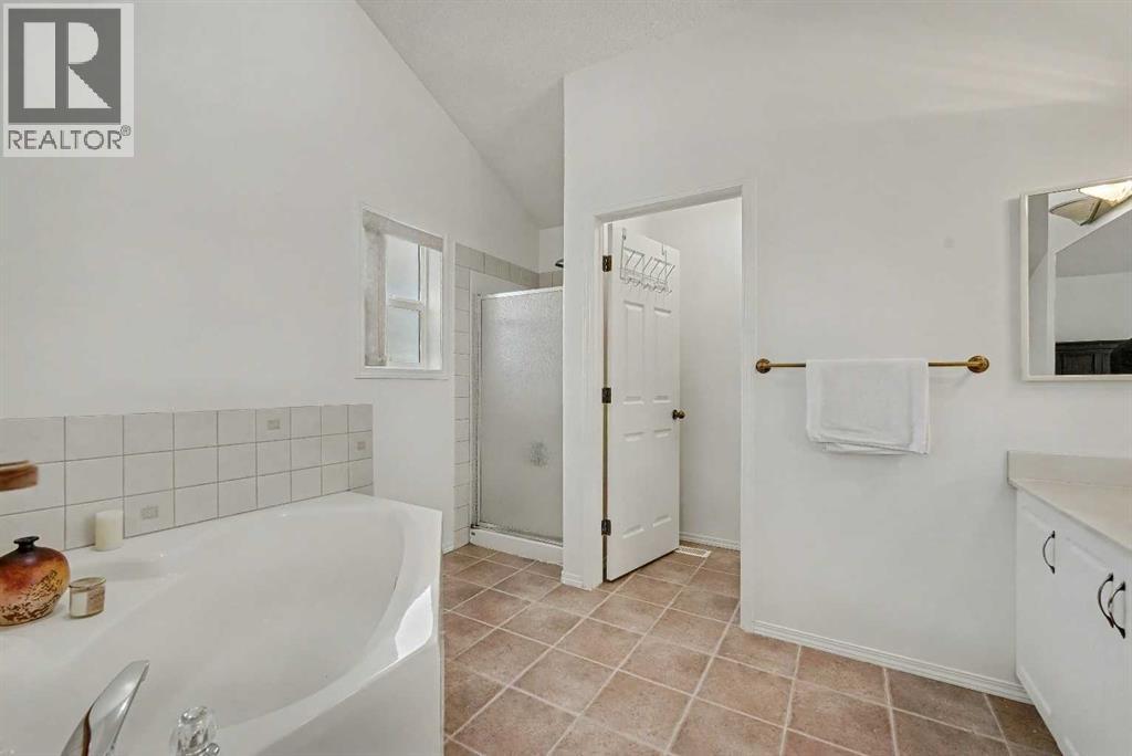 Single Family House for Sale in  Tarawood Grove NE Taradale Calgary 