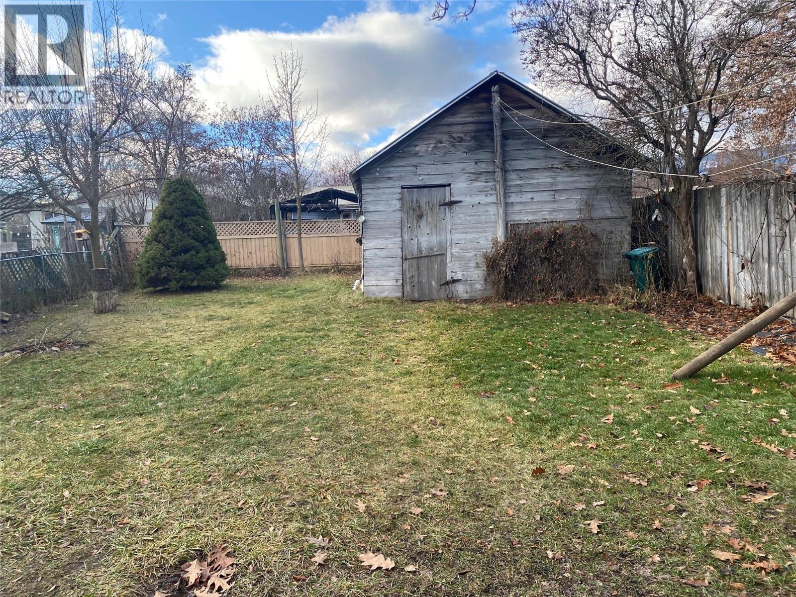 7347 9th Street, Grand Forks