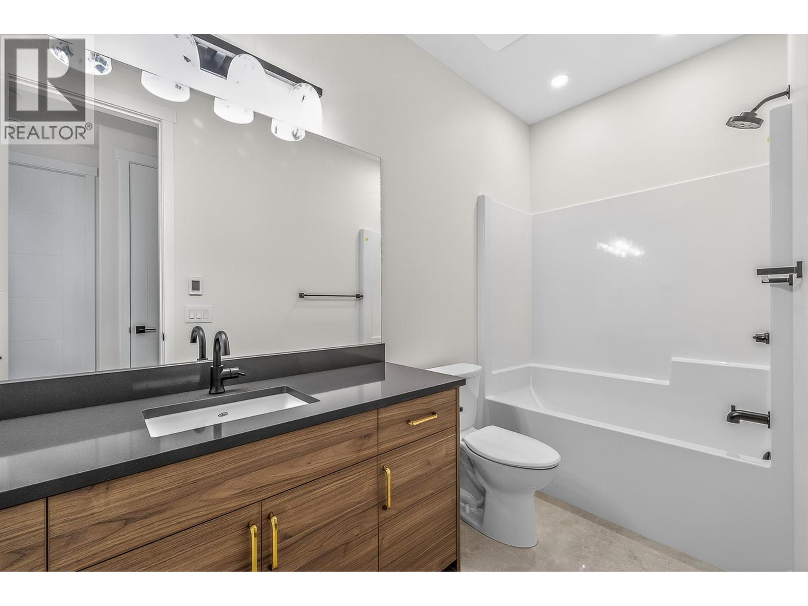 2140 LINFIELD Drive, Kamloops