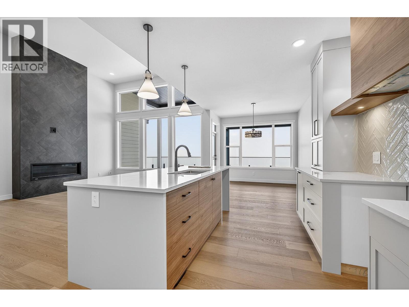 2140 LINFIELD Drive, Kamloops