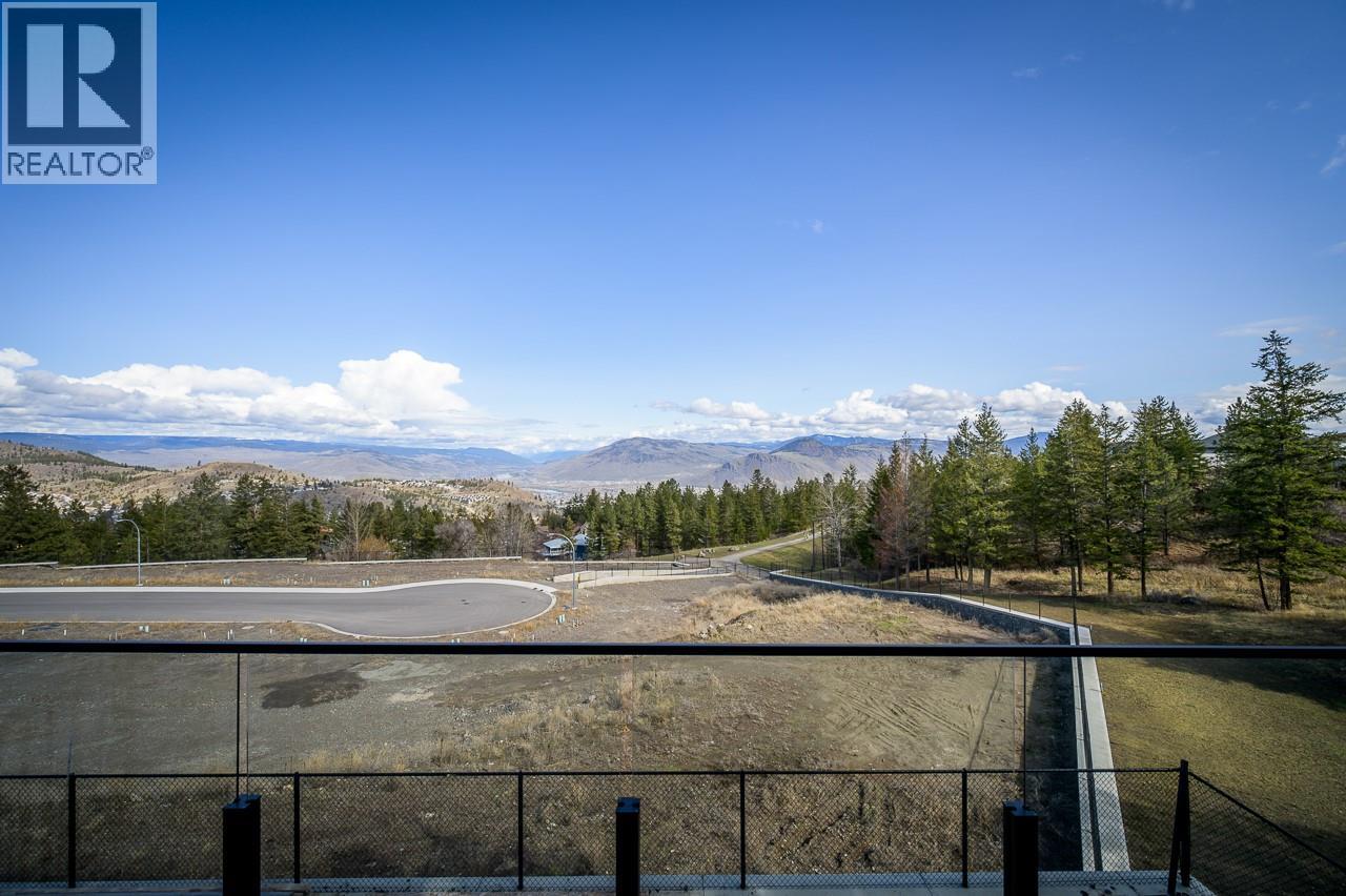 2140 LINFIELD Drive, Kamloops