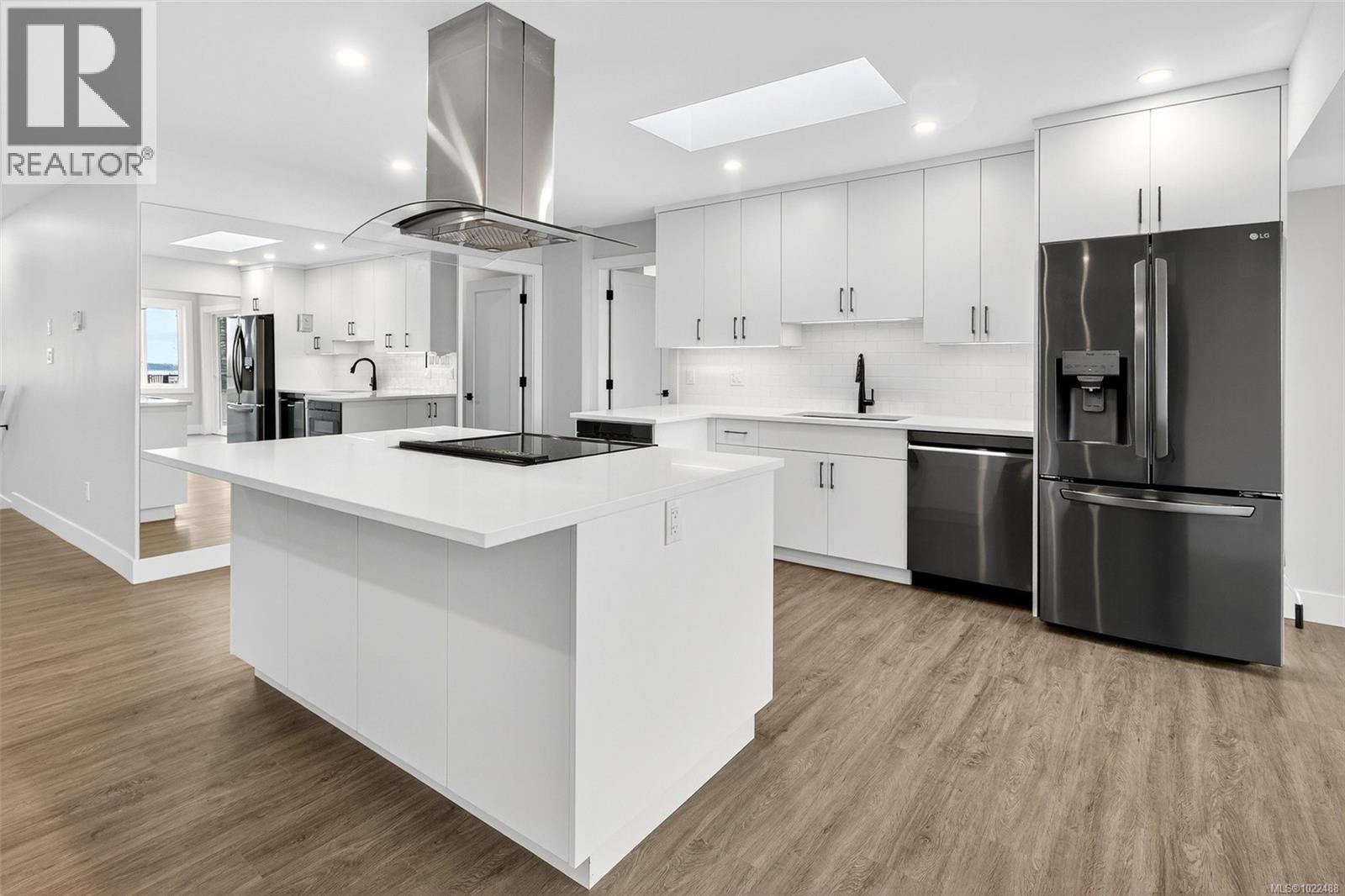 667 Noowick Rd, Mill Bay