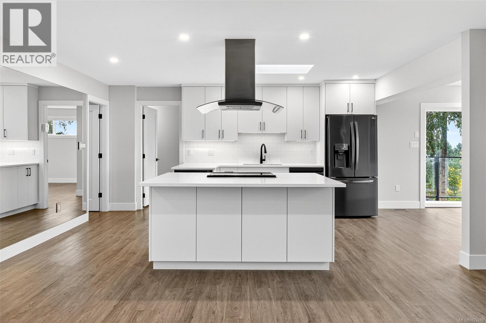 667 Noowick Rd, Mill Bay