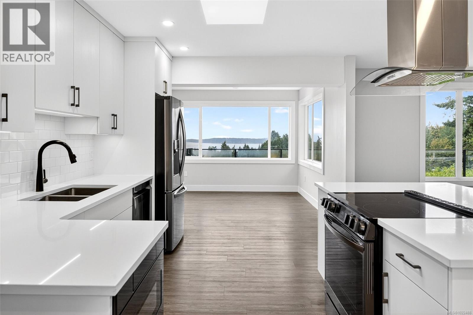 667 Noowick Rd, Mill Bay