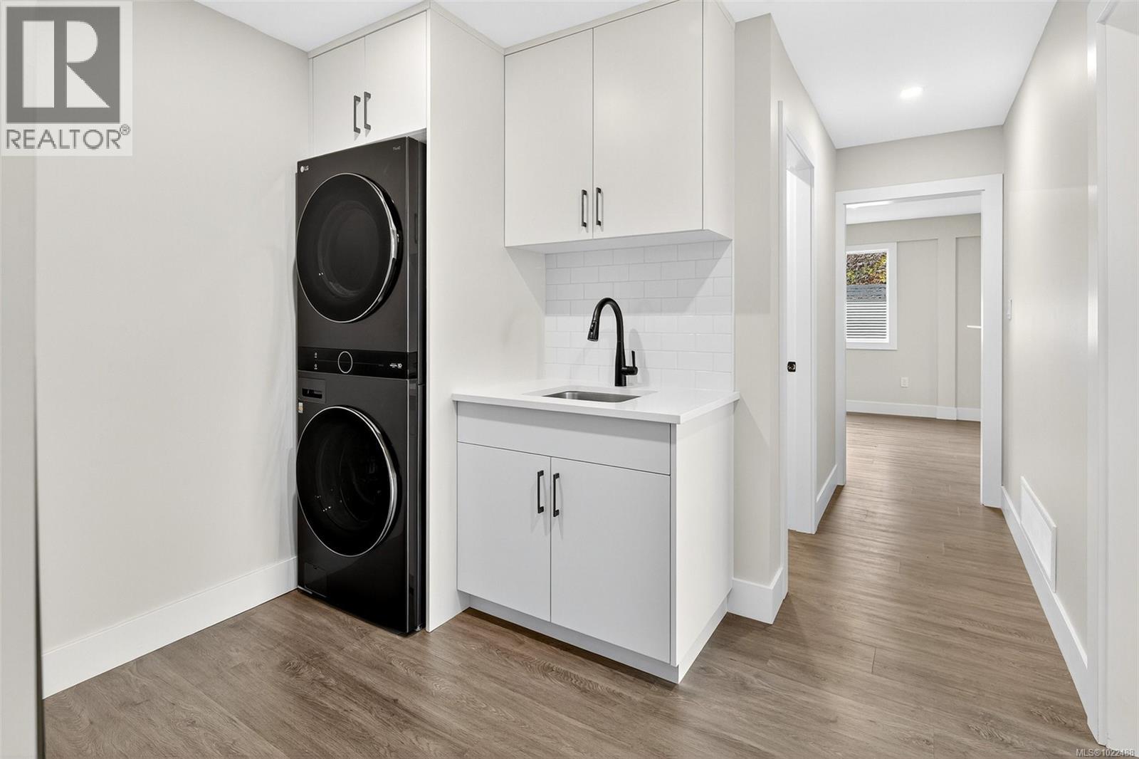 667 Noowick Rd, Mill Bay