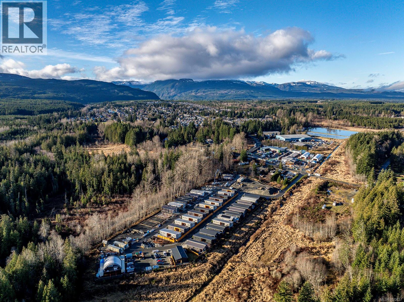 #20 3025 ROYSTON RD - 37