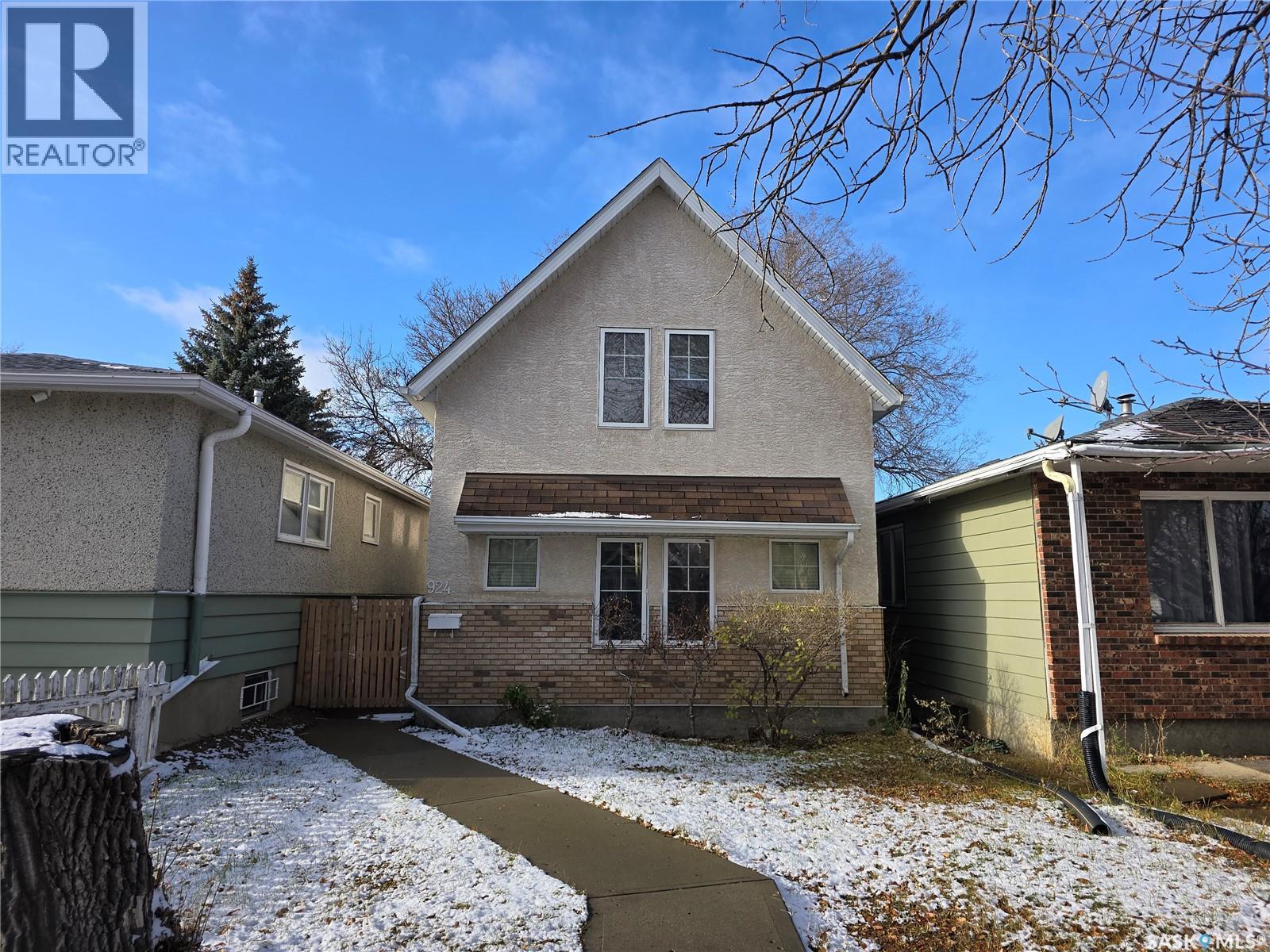 924 MONTAGUE STREET - 1