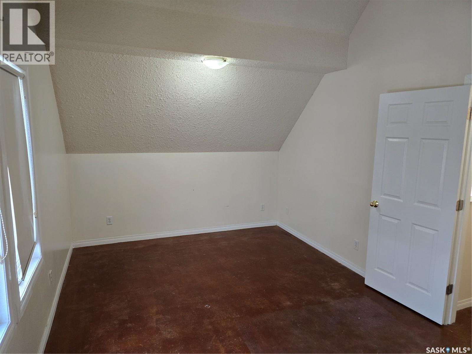 924 MONTAGUE STREET - 15