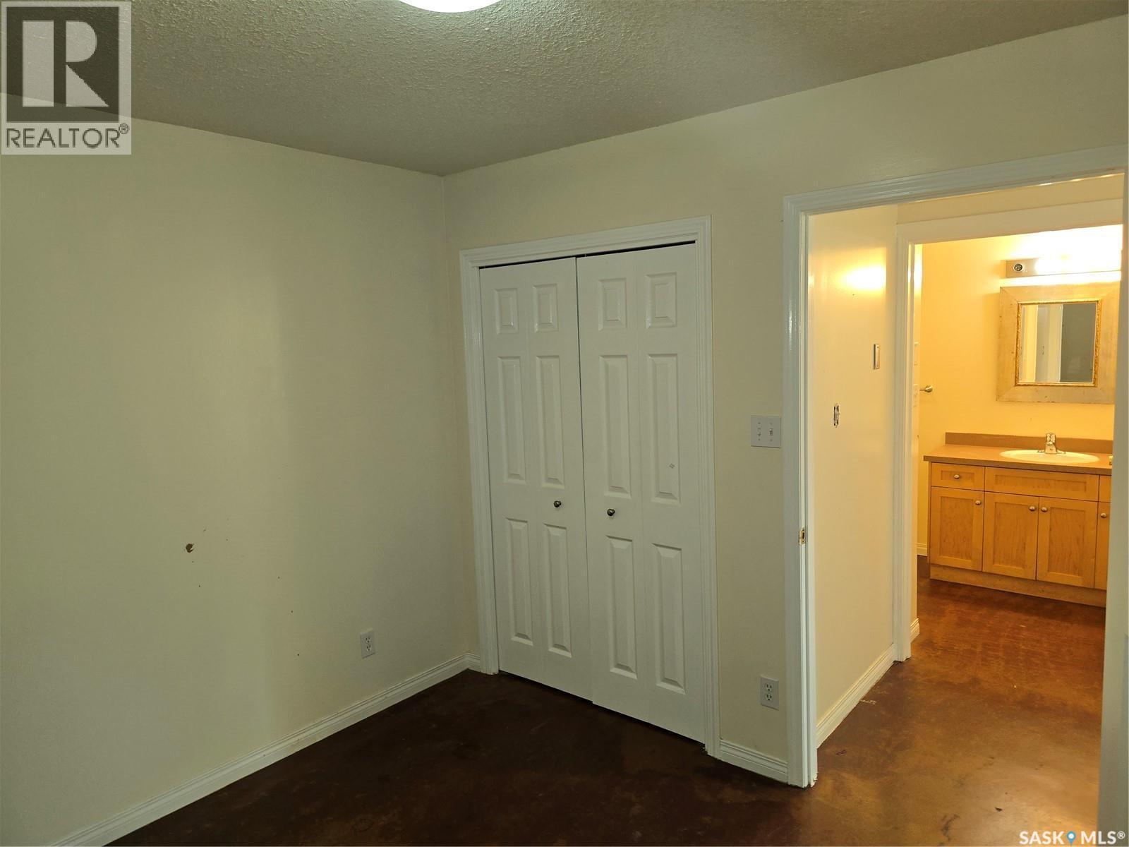 924 MONTAGUE STREET - 5