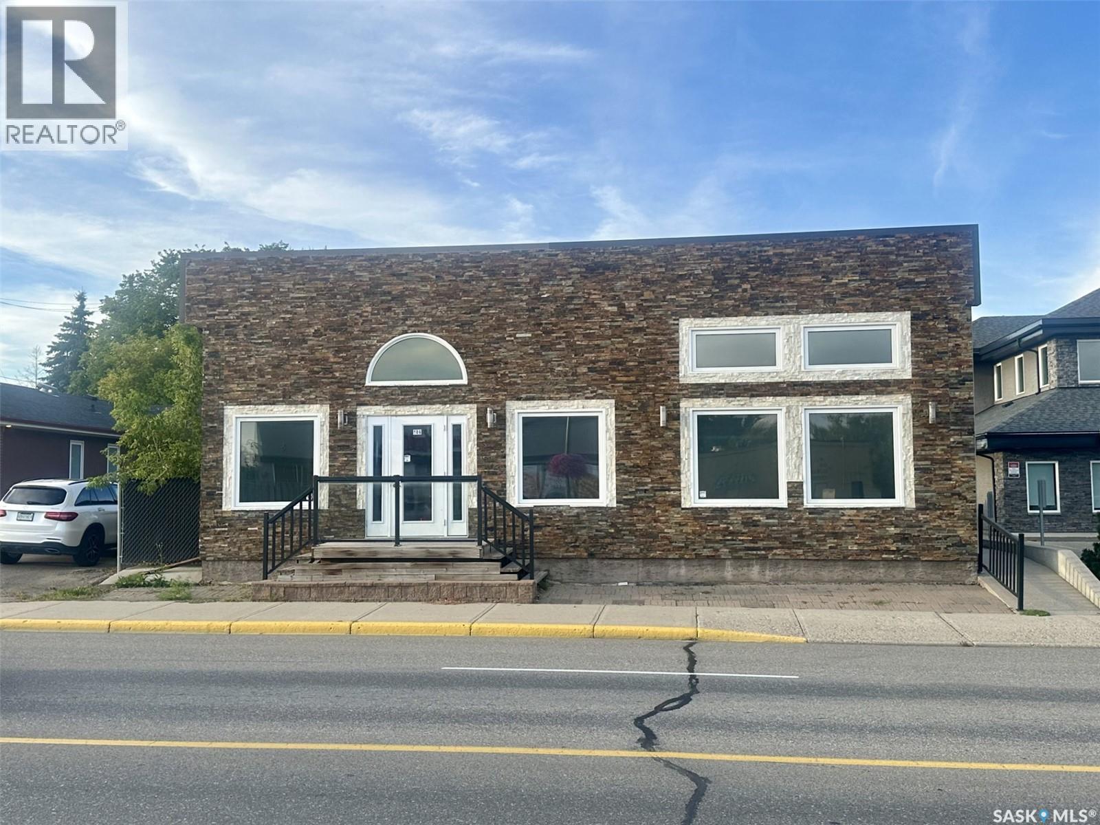 106 Central STREET E — photo 19