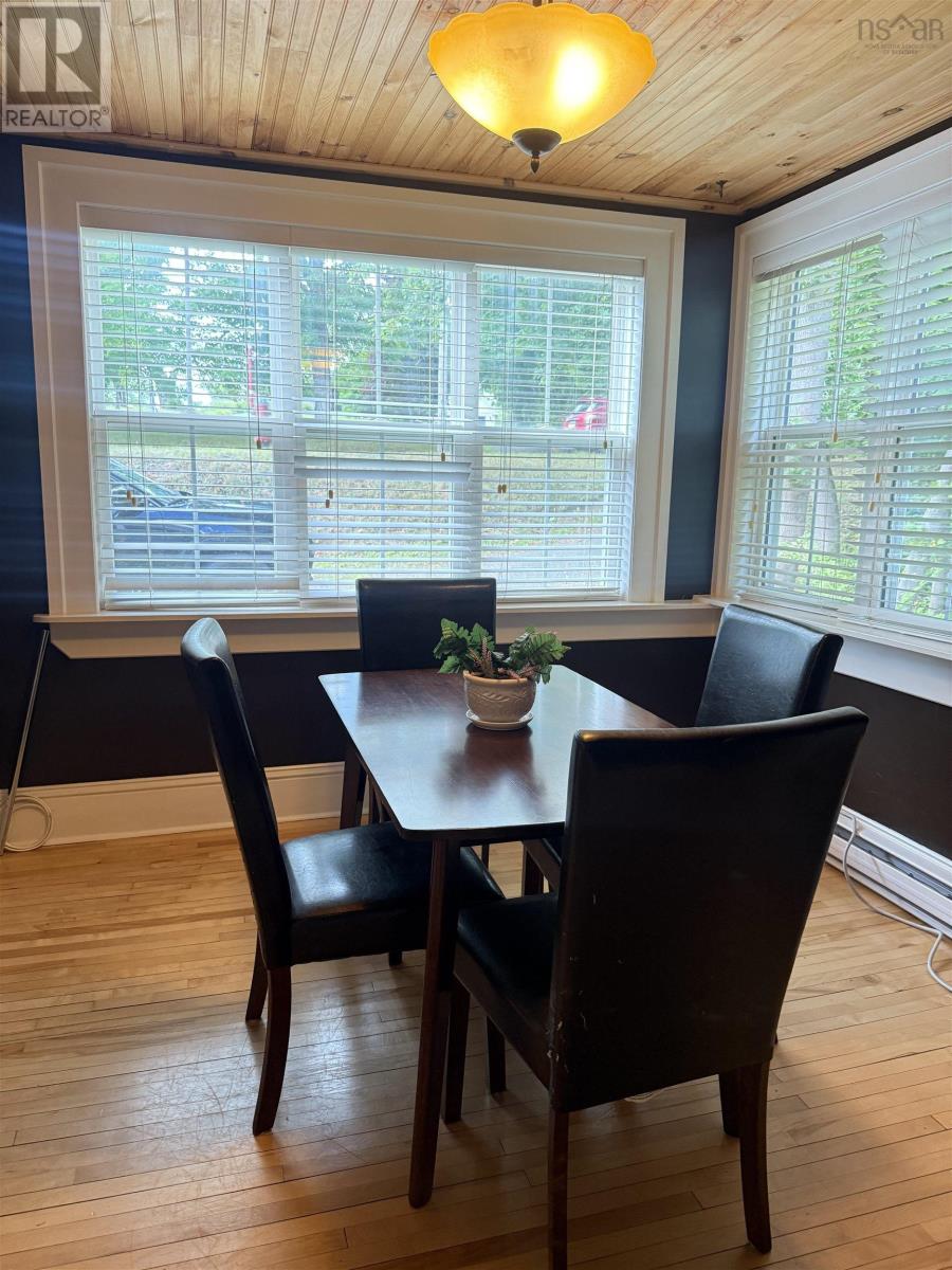 Property 14 of 30 of 114 Hawthorne Street