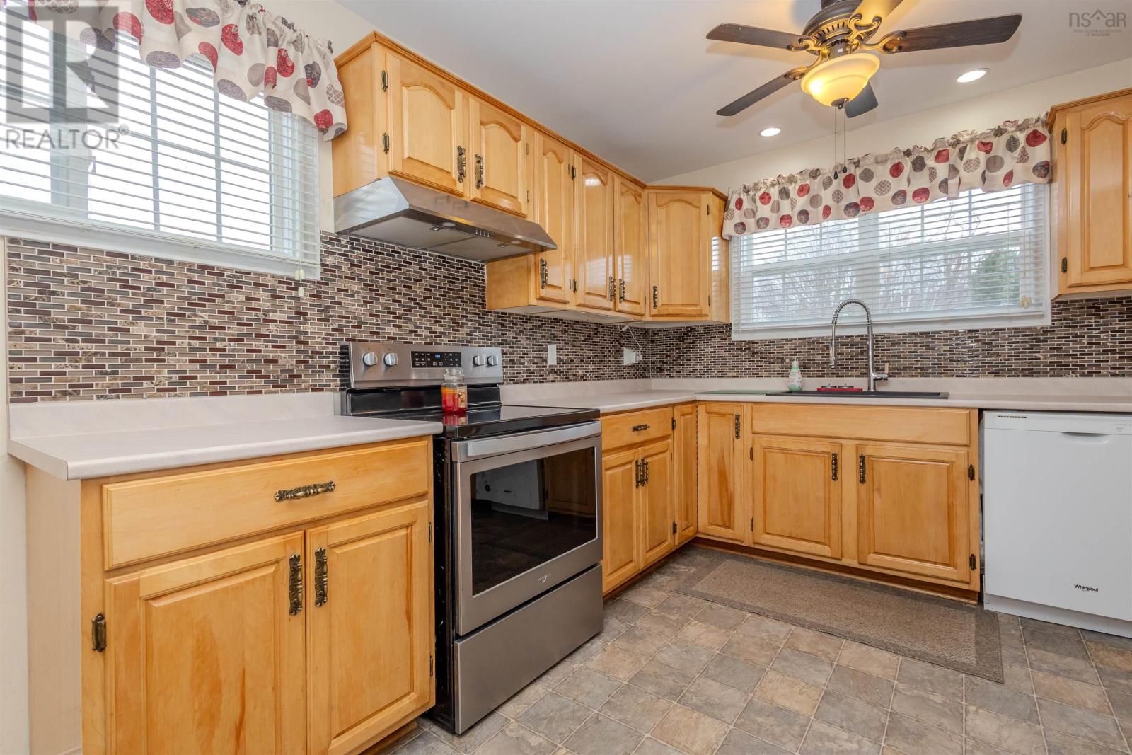 Property 3 of 33 of 156 Wildwood Drive