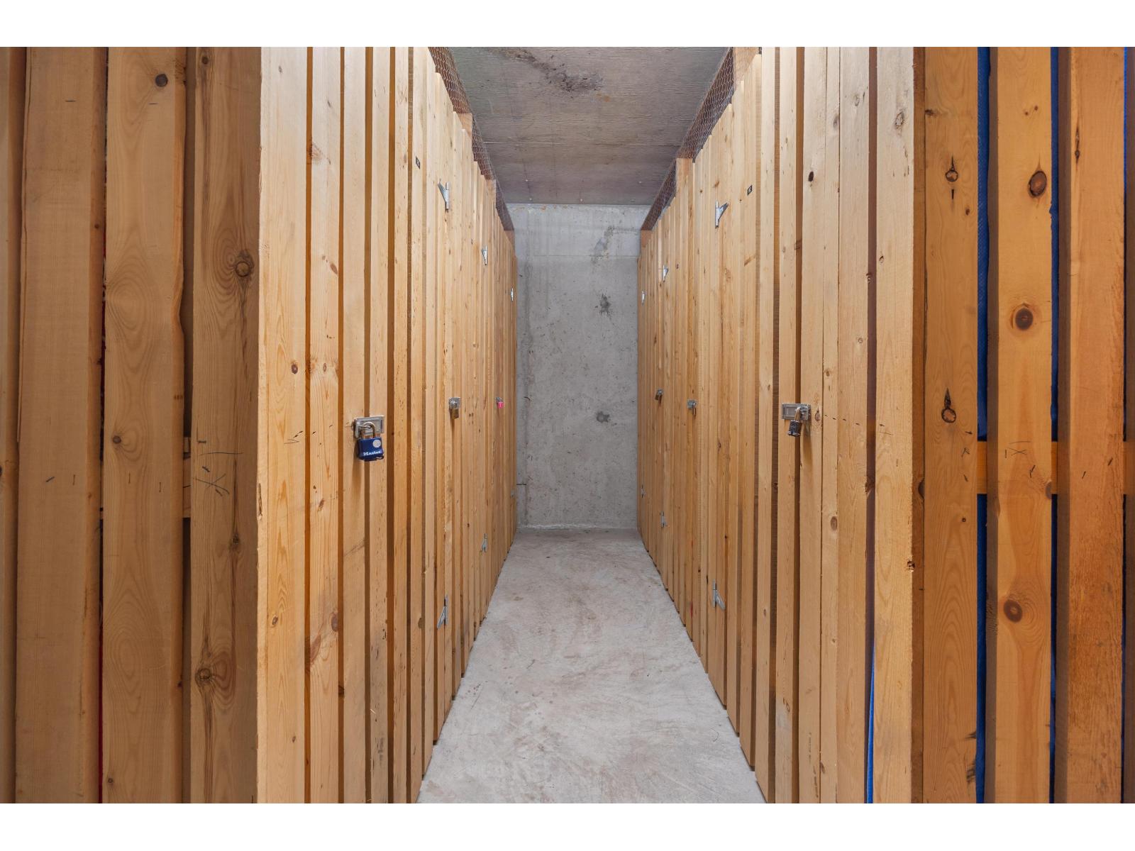 218 15268 105 AVENUE, Surrey