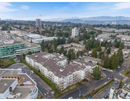 218 15268 105 Avenue, Surrey, BC V3R0W8 Photo 8