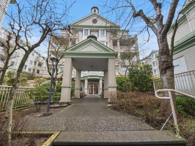 218 15268 105 AVENUE, Surrey