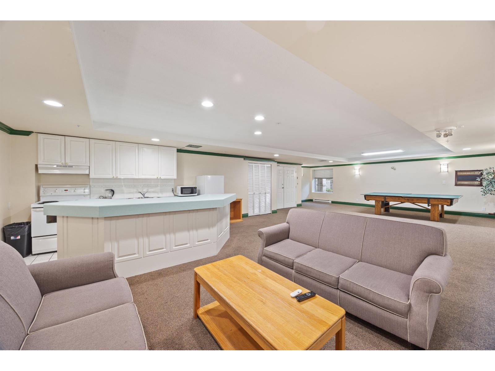 218 15268 105 AVENUE, Surrey