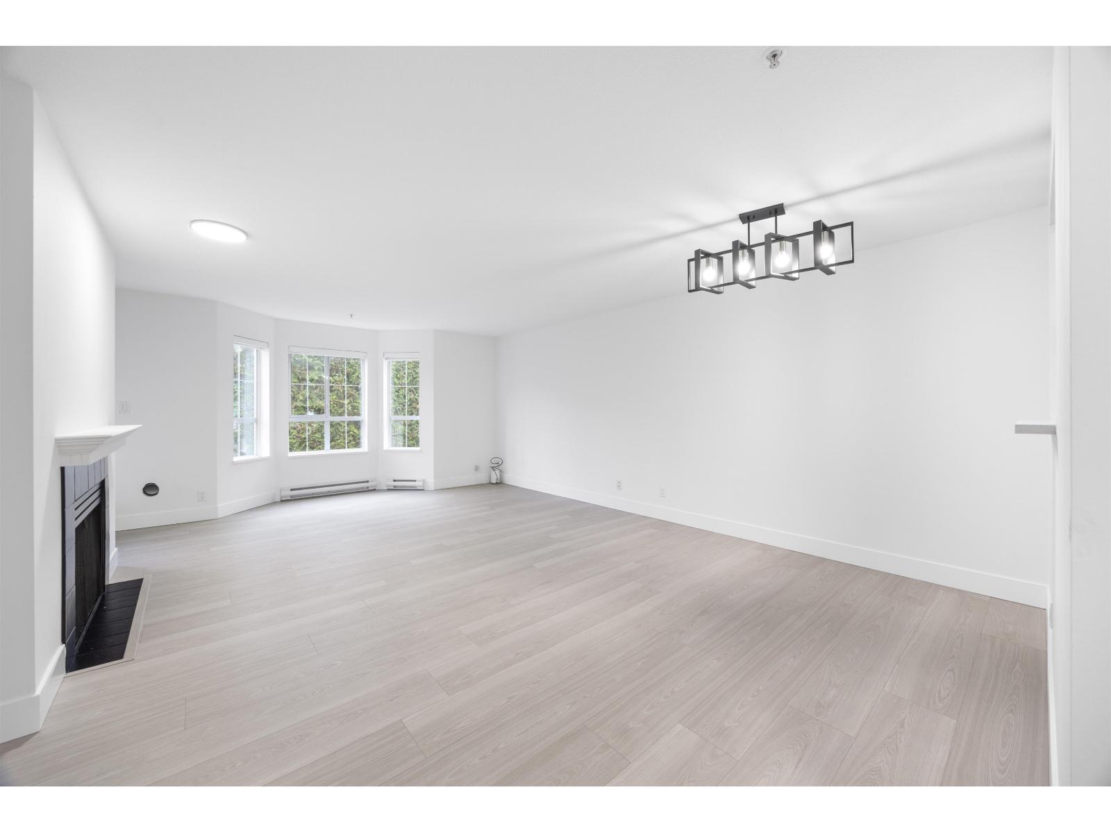 218 15268 105 AVENUE, Surrey