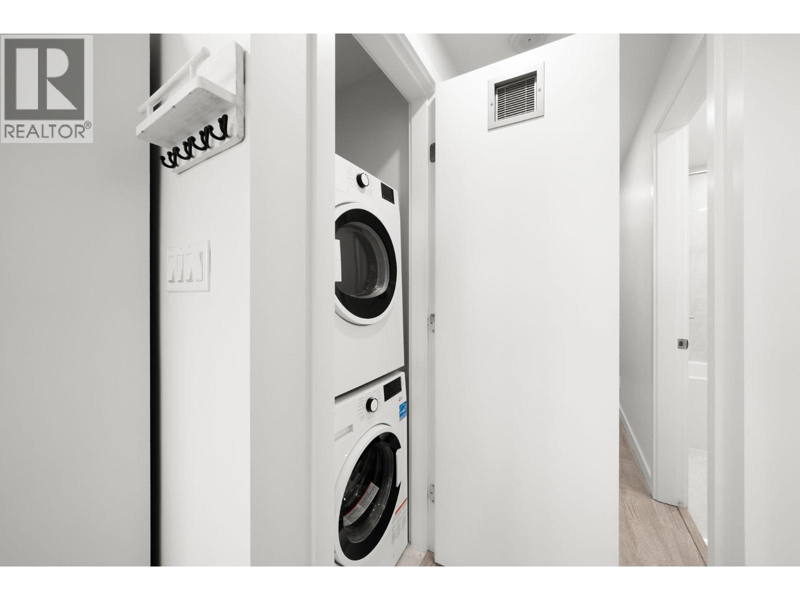 1901 5311 GORING STREET, Burnaby