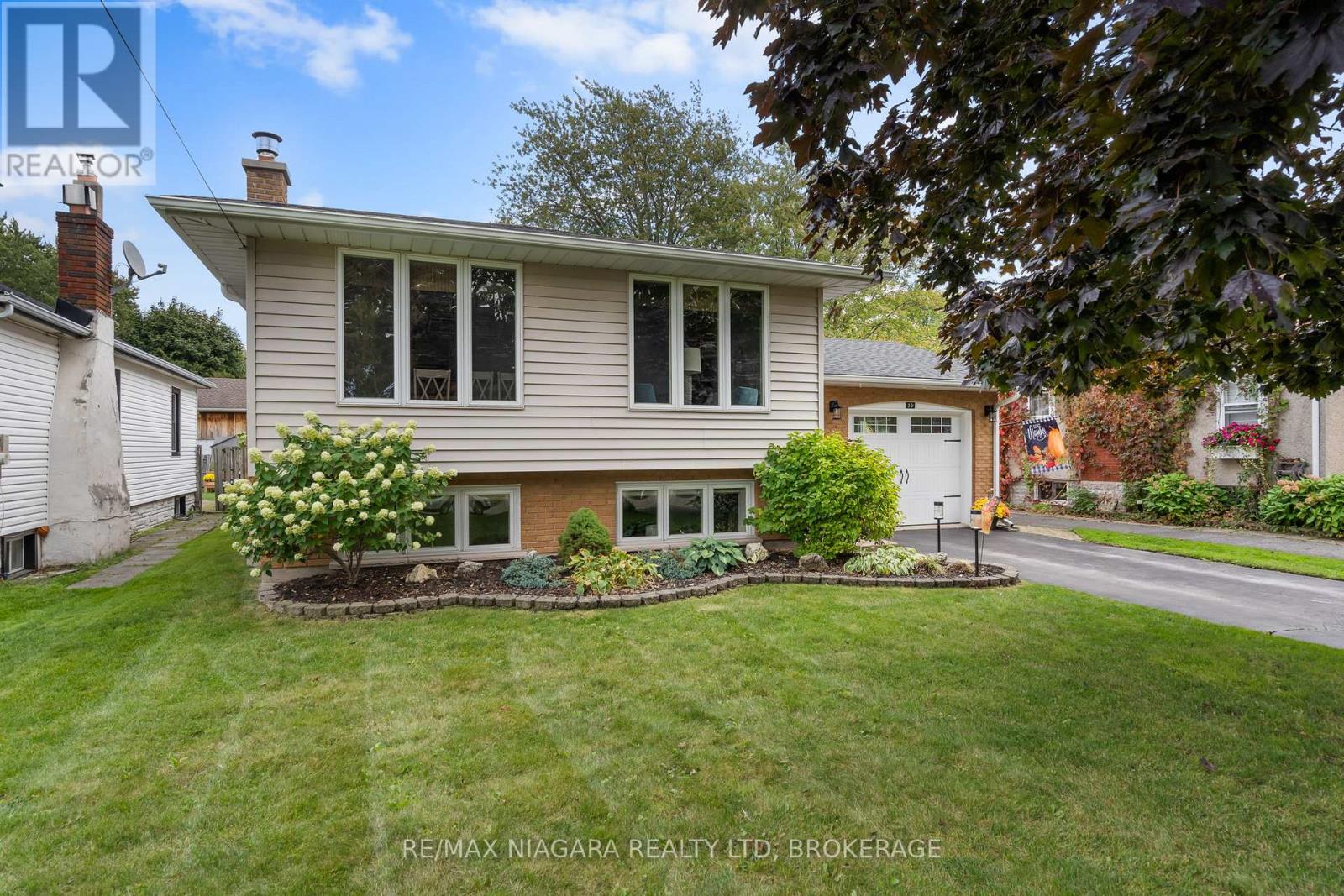 39 ROSEMOUNT AVENUE - 2