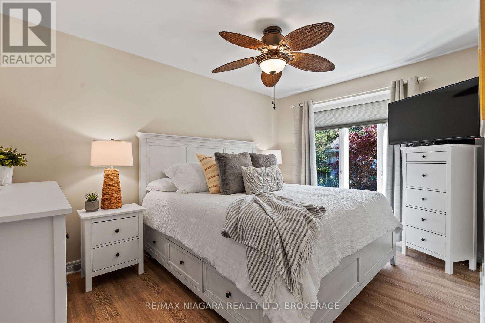 39 ROSEMOUNT AVENUE - 18