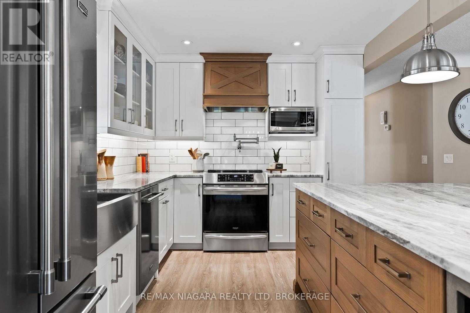 39 ROSEMOUNT AVENUE - 9
