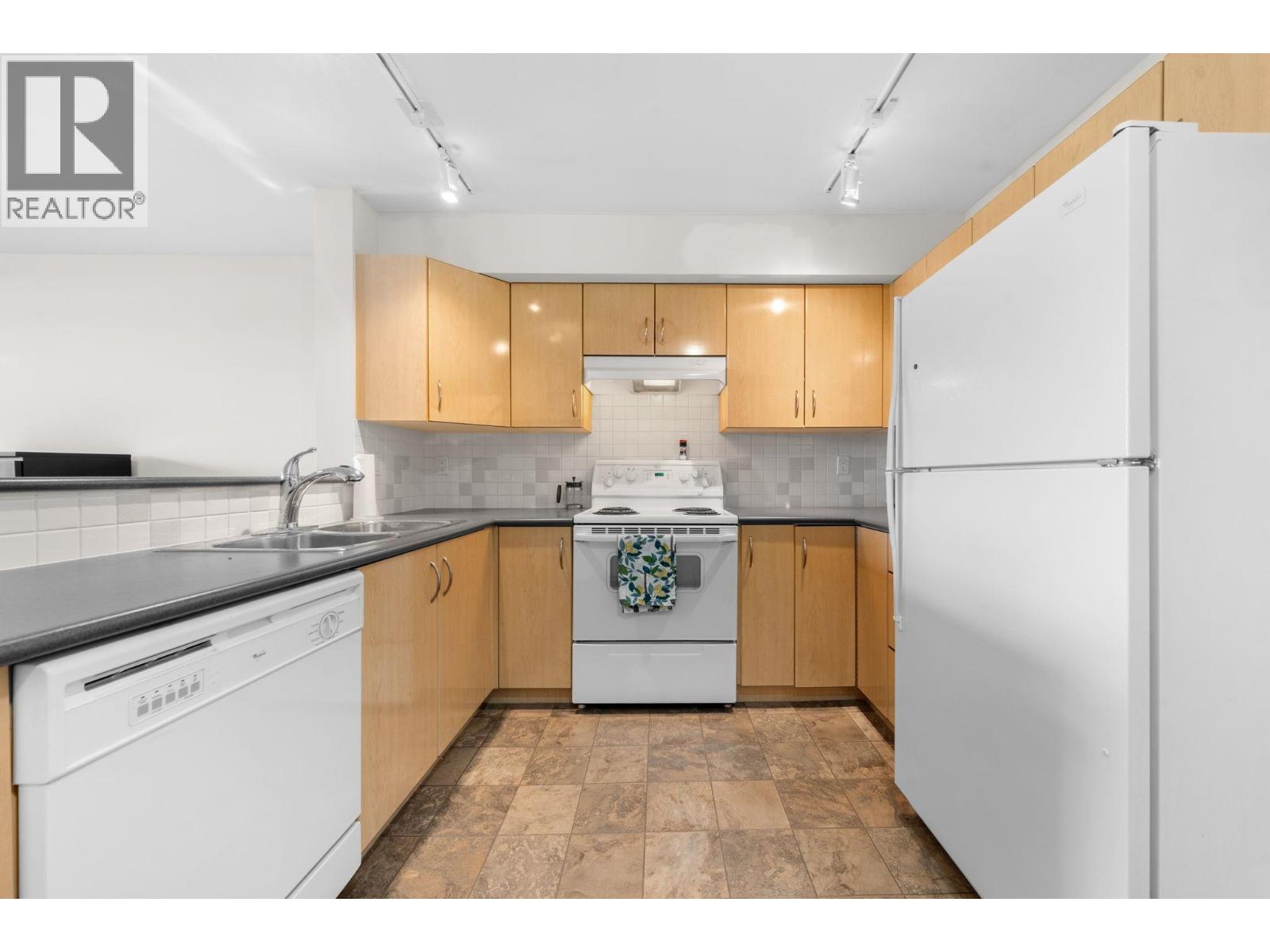 405 305 LONSDALE AVENUE, North Vancouver