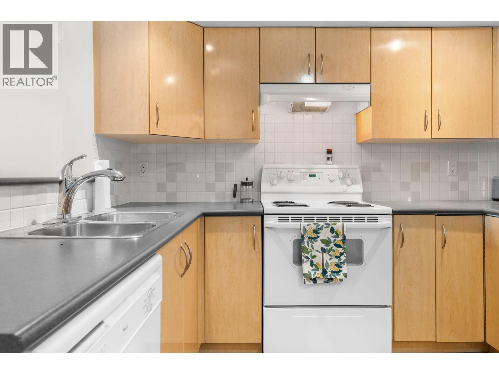 405 305 LONSDALE AVENUE, North Vancouver