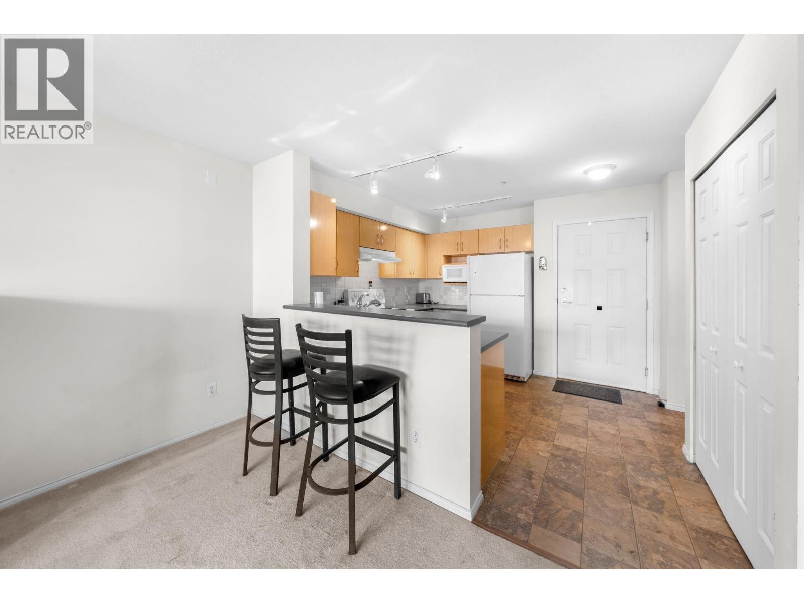 405 305 LONSDALE AVENUE, North Vancouver