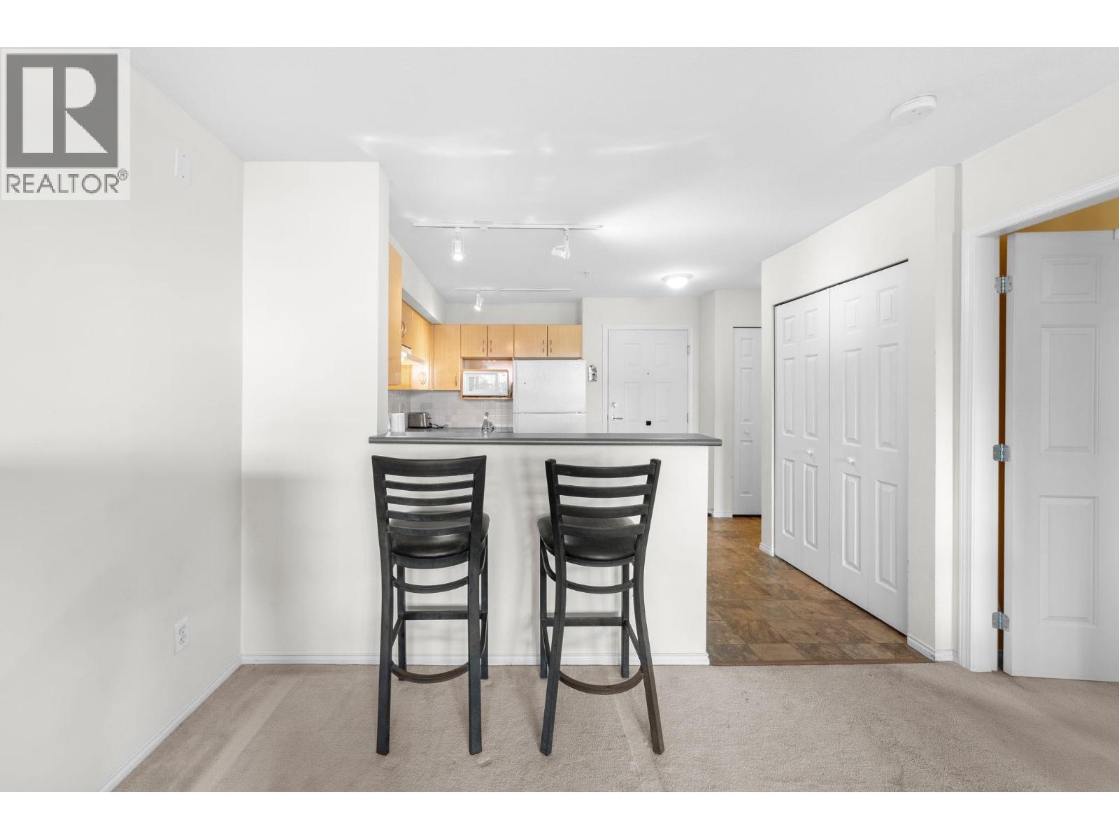 405 305 LONSDALE AVENUE, North Vancouver