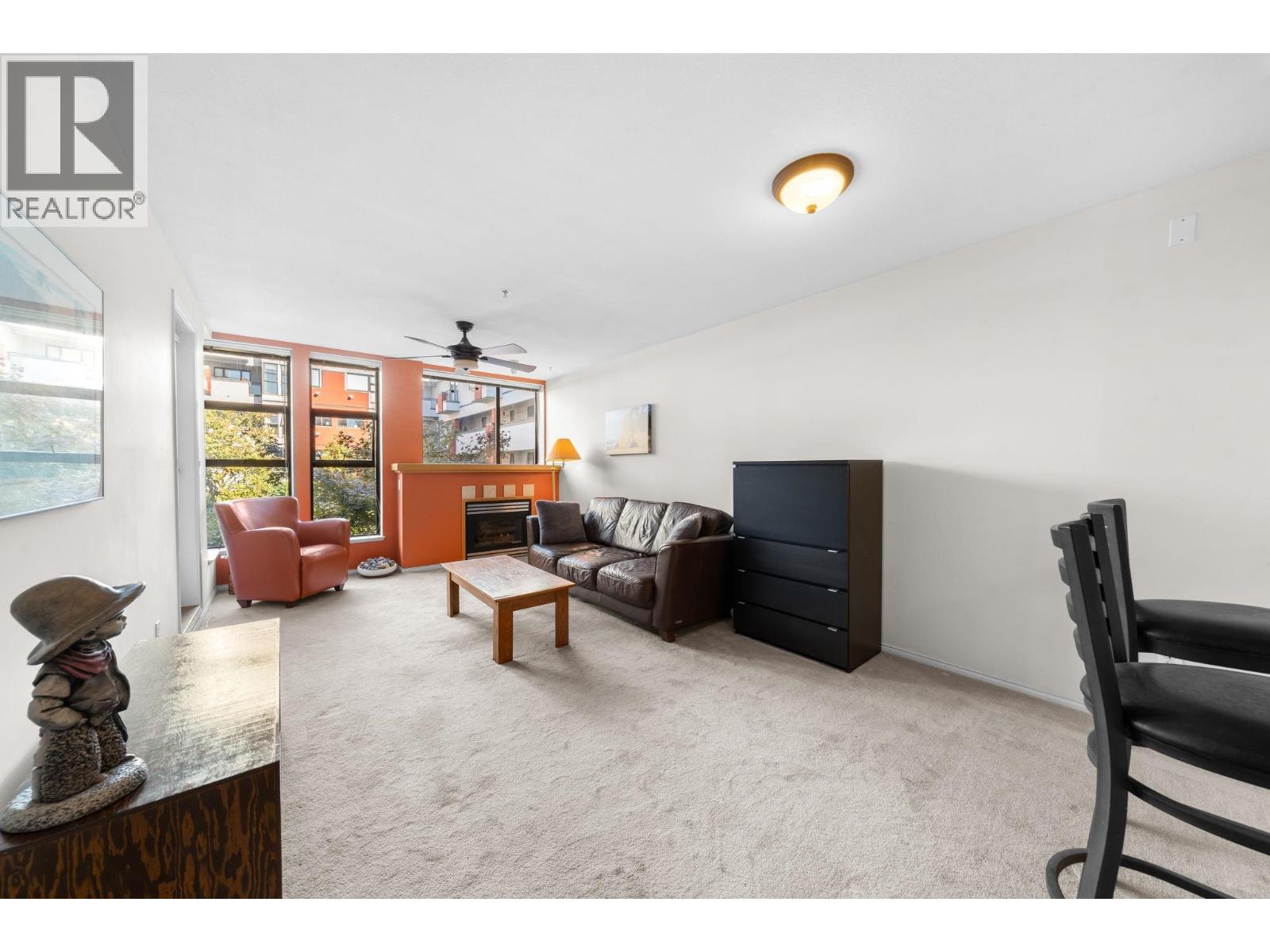 405 305 LONSDALE AVENUE, North Vancouver