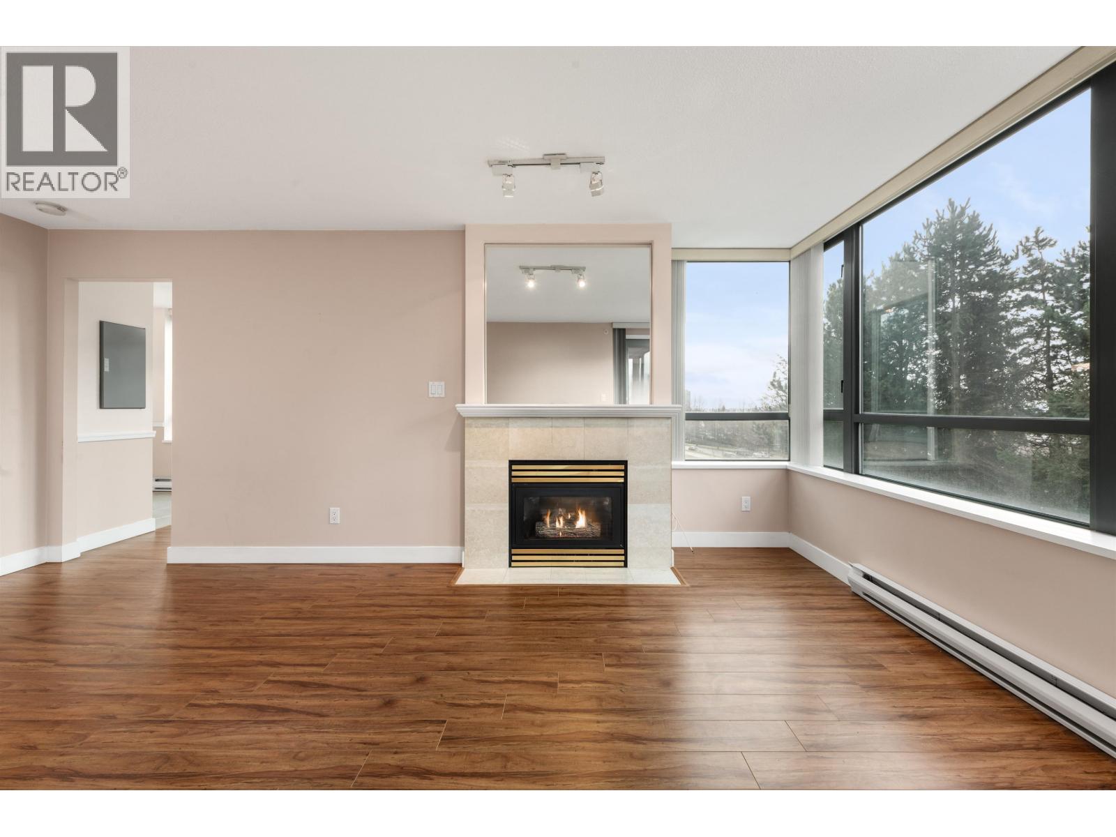 306 6622 SOUTHOAKS CRESCENT, Burnaby