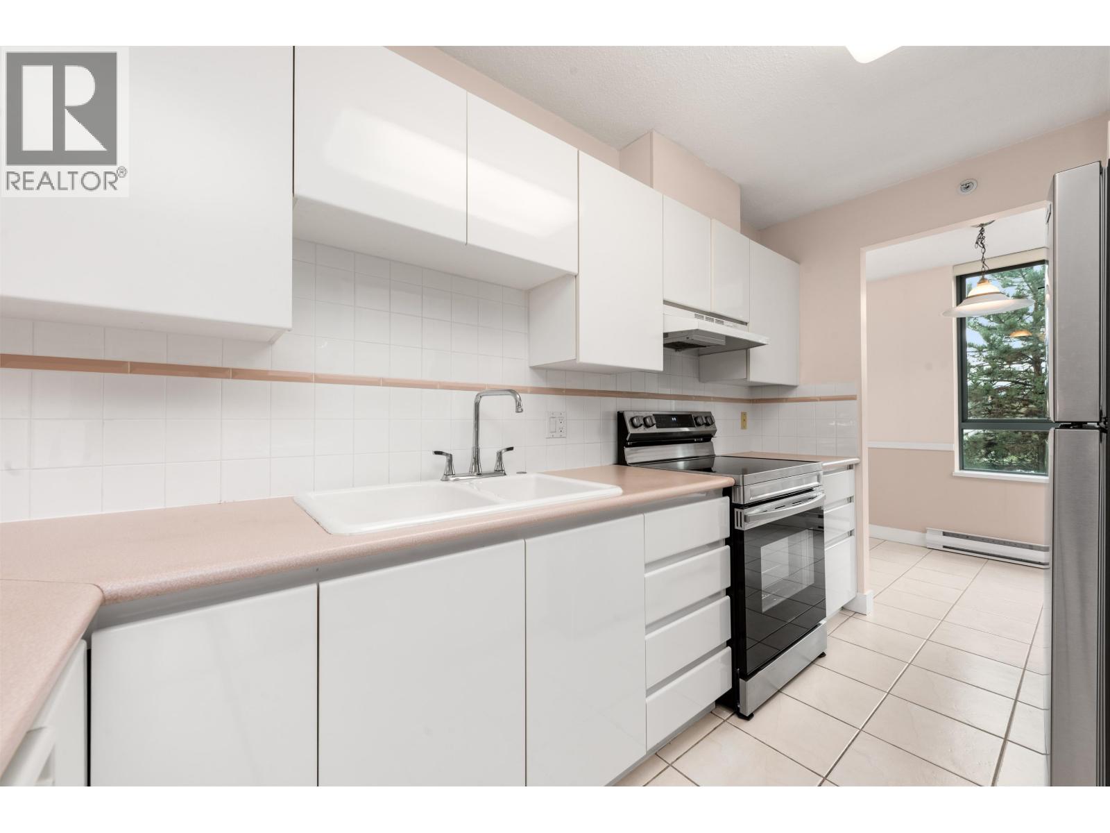 306 6622 SOUTHOAKS CRESCENT, Burnaby