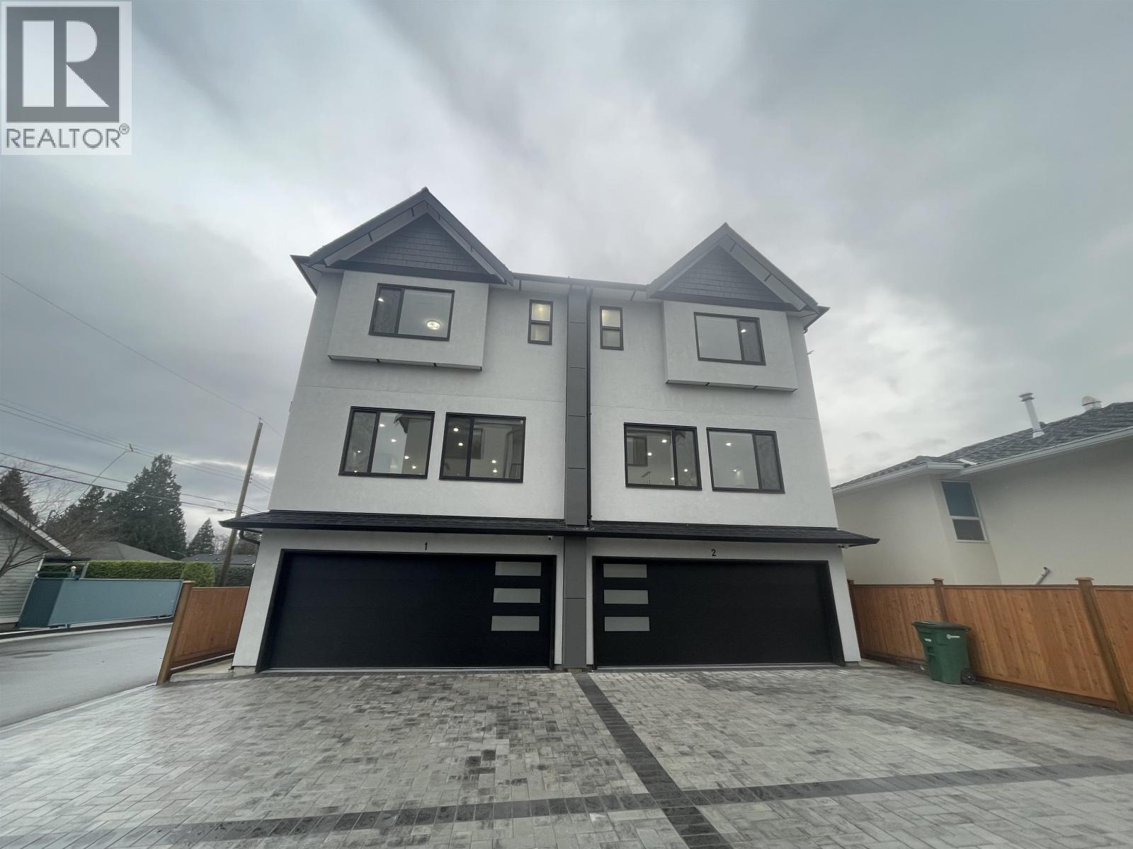 2 6639 ACACIA AVENUE, Burnaby