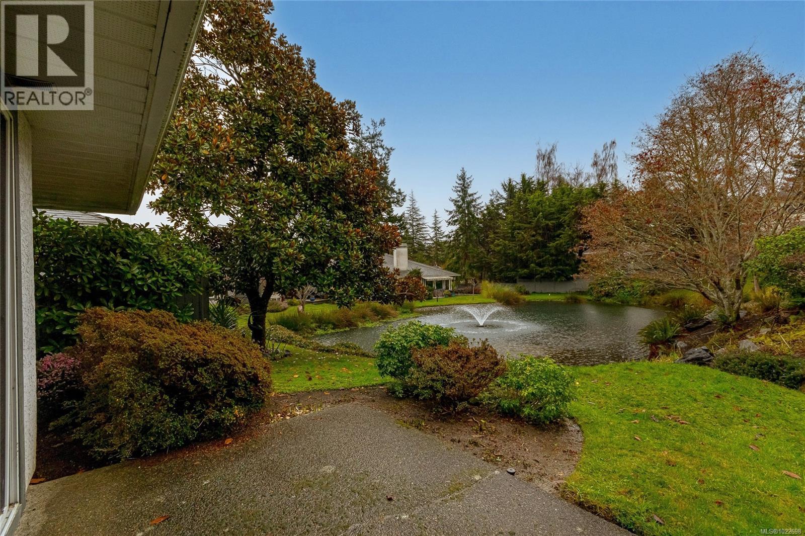 41 5110 Cordova Bay Rd, Saanich