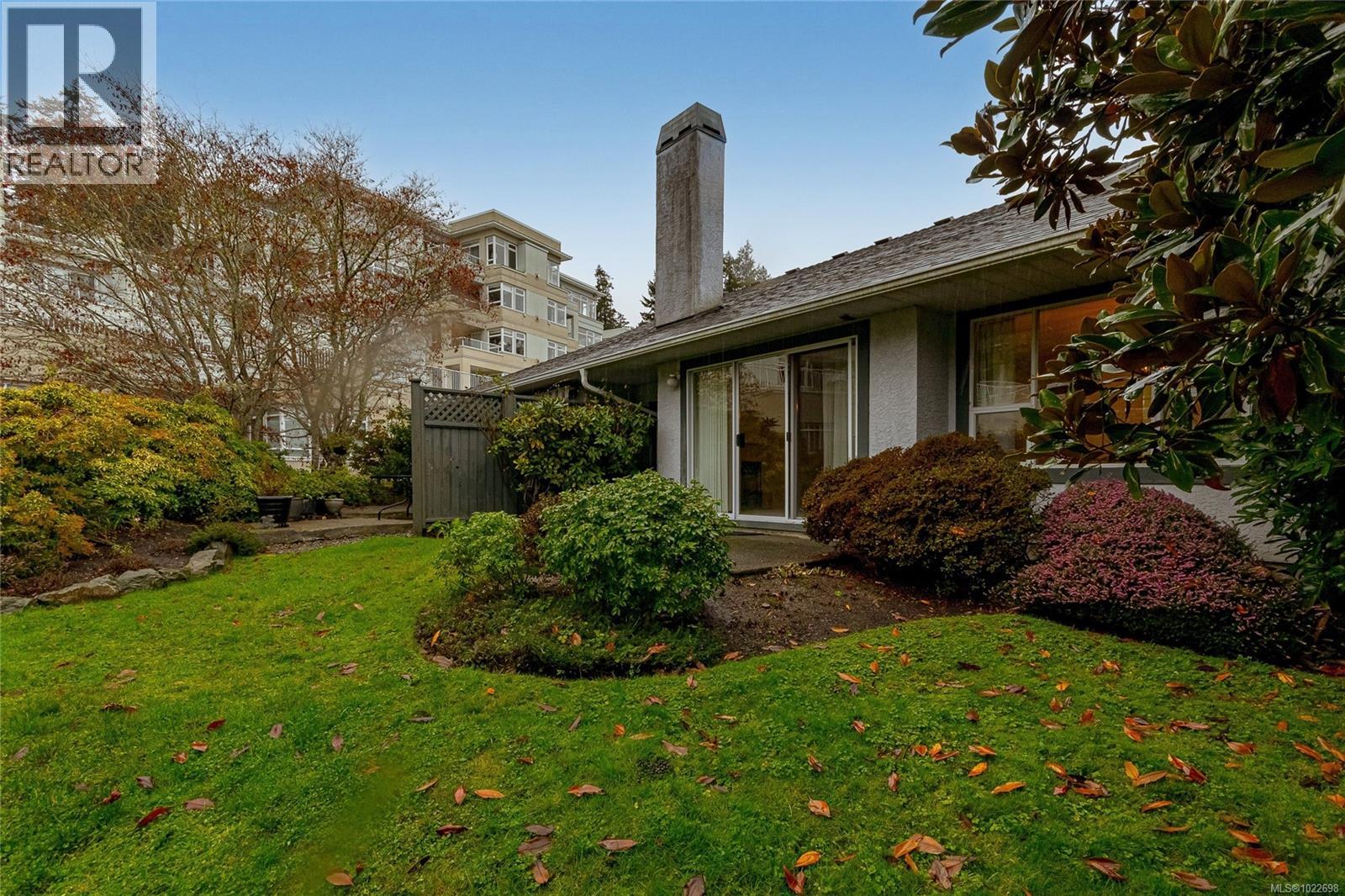 41 5110 Cordova Bay Rd, Saanich